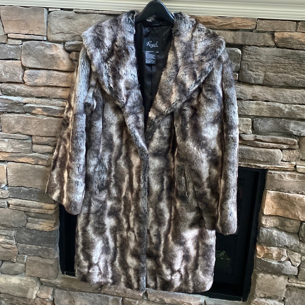 Euc faux fur coat